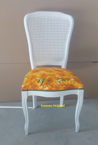 Sedia bianca imbottita - ,